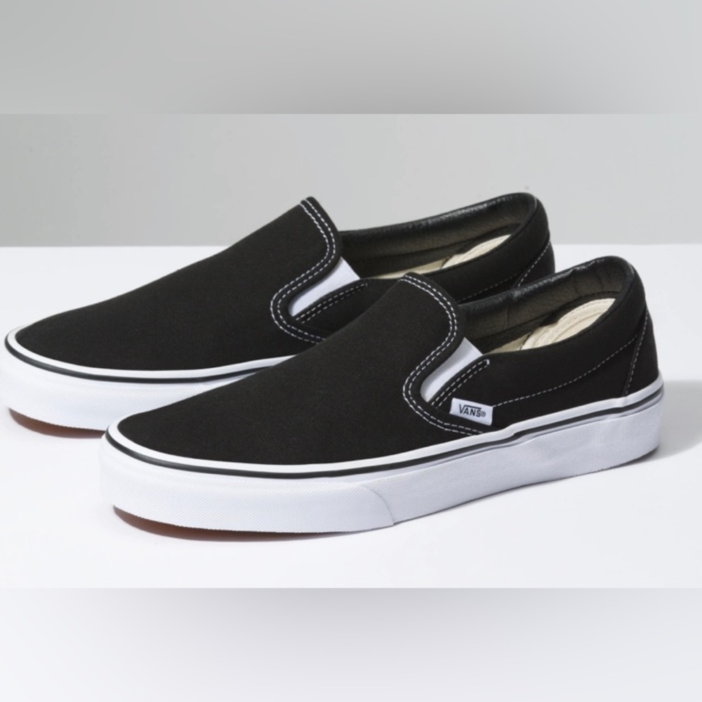 Black canvas women’s vans size 8